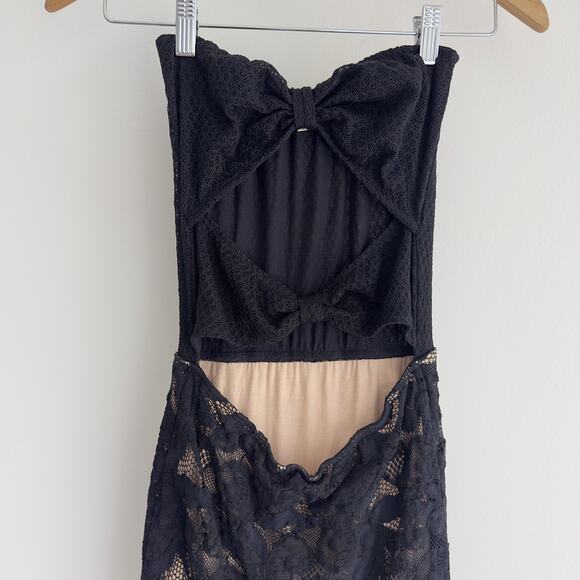 Nightcap Clothing Dress Womens Small Black Lace Tiered Maxi Cutout Bow Strapless - Picture 6 of 9